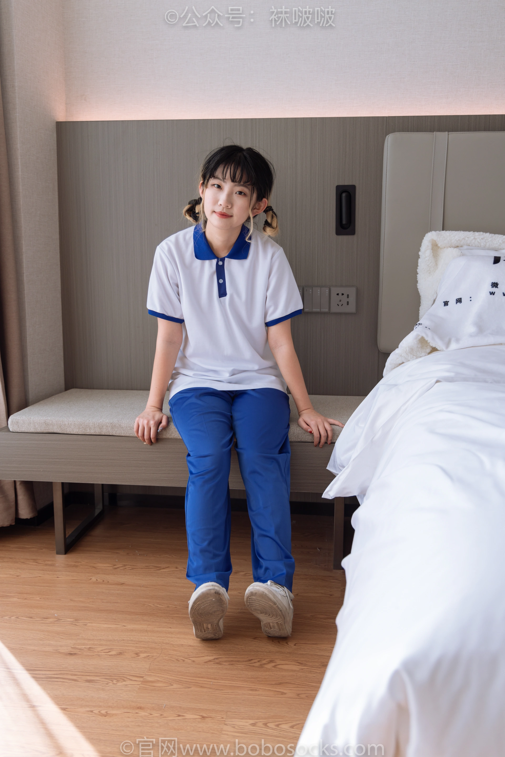 [BoBoSocks袜啵啵]NO.042 砂糖-校服、板鞋、白棉袜、油亮白丝 2